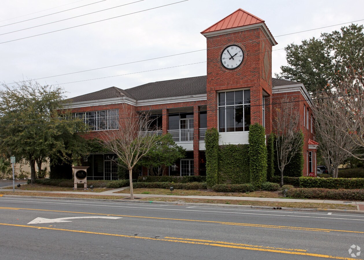 3117 Edgewater Dr, Orlando, FL 32804