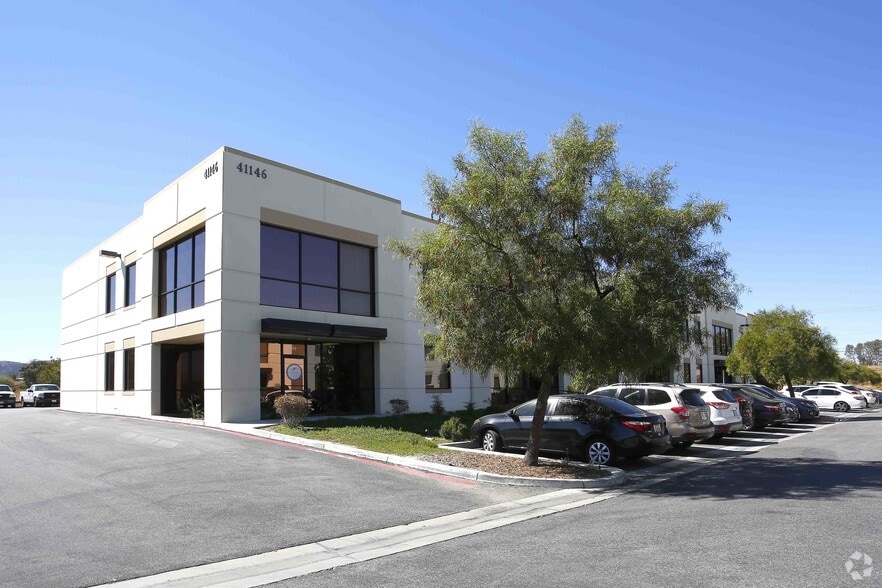 41120 Elm St, Murrieta, CA for lease - Building Photo - Image 3 of 8