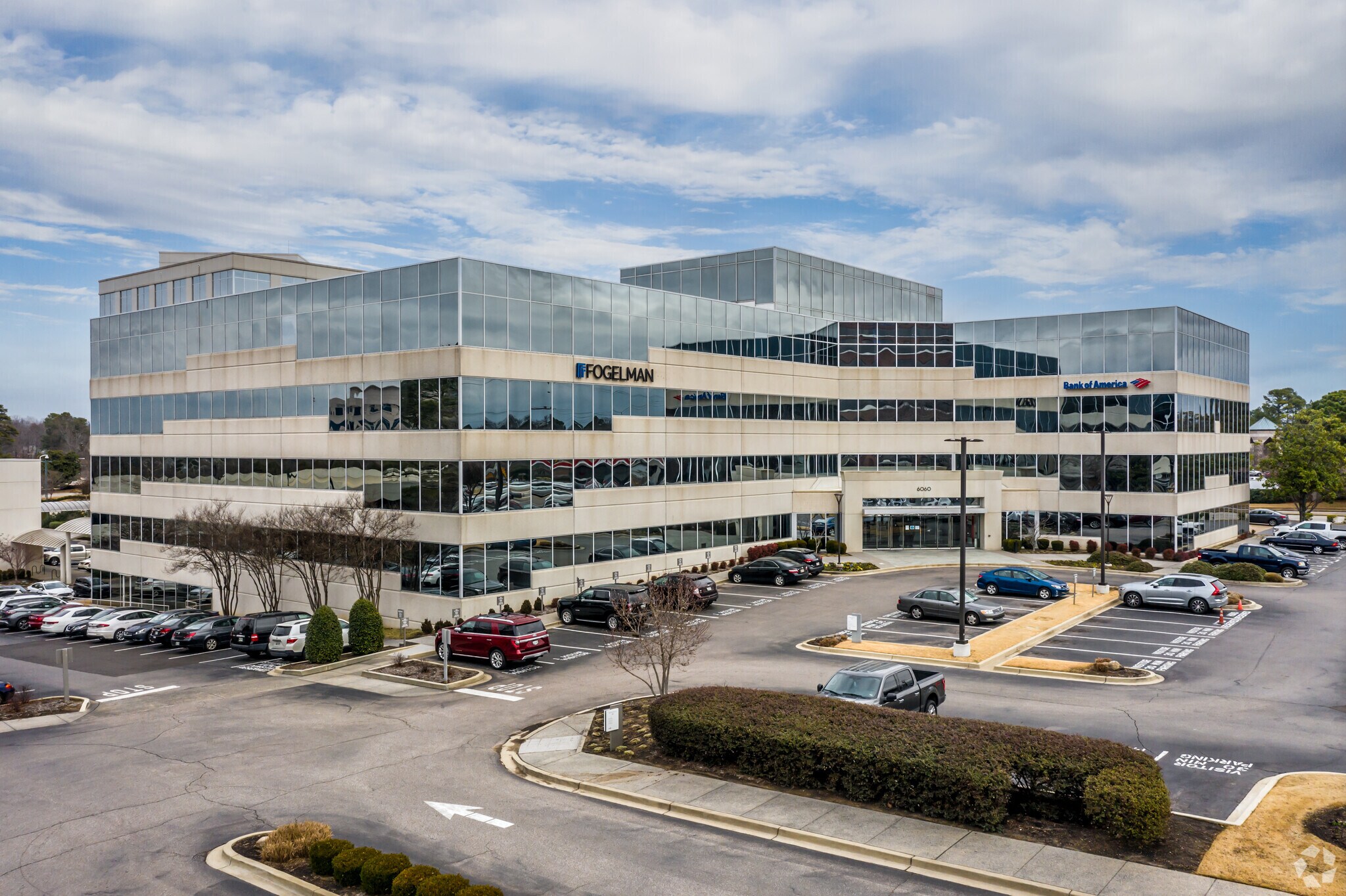 6060 Poplar Ave, Memphis, TN for lease Building Photo- Image 1 of 6