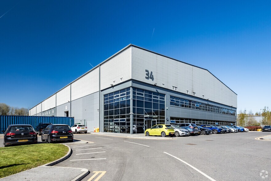 Unit 1 Ravencraig Rd, Little Hulton for sale - Primary Photo - Image 1 of 1