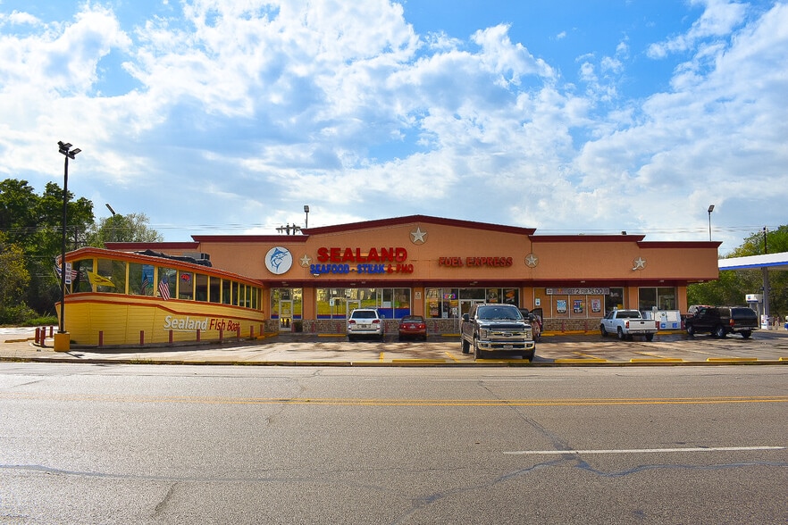 1925 13th St, Hempstead, TX for sale - Building Photo - Image 1 of 1