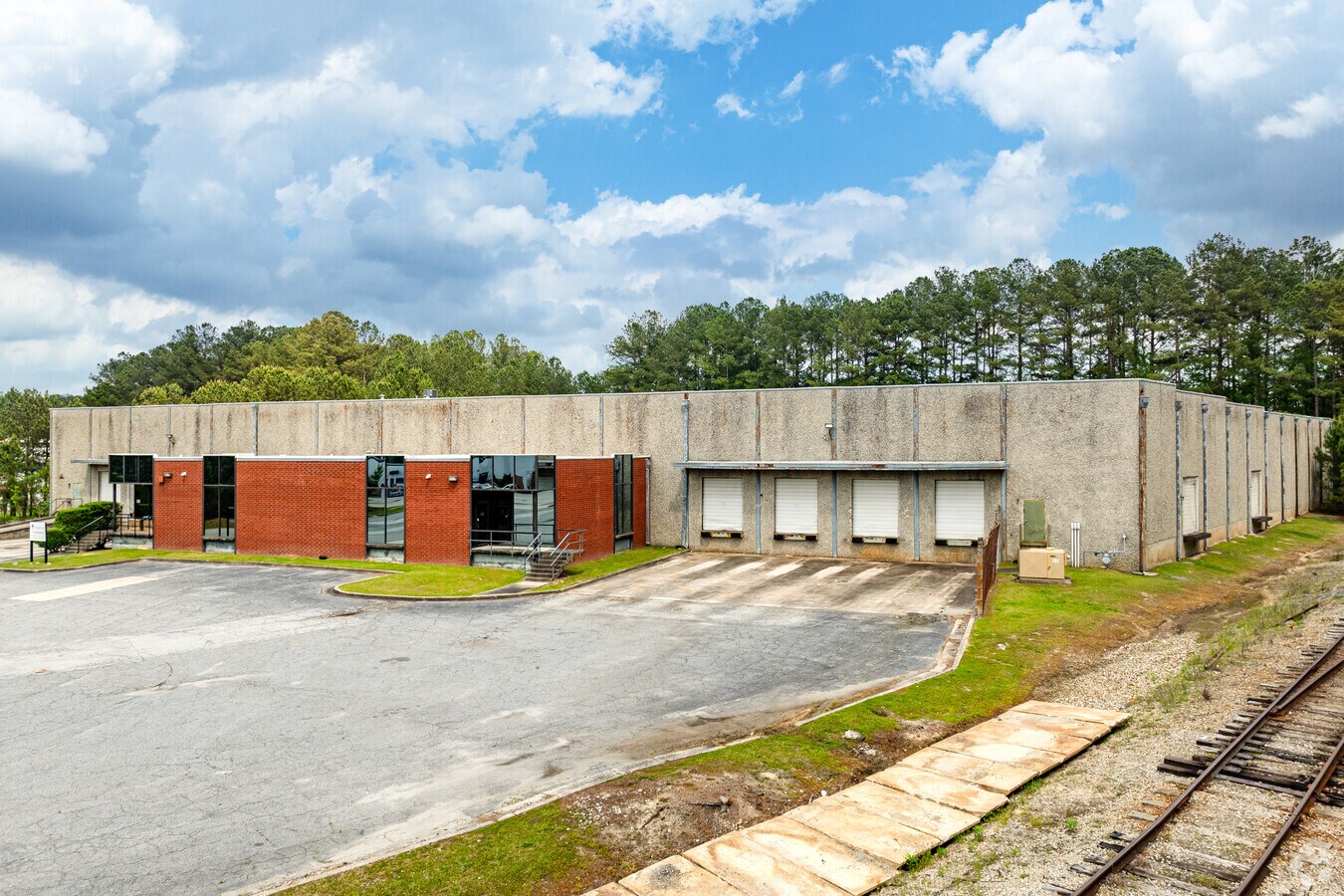 825 Great Sw Pky SW, Atlanta, GA 30336 Industrial for Lease