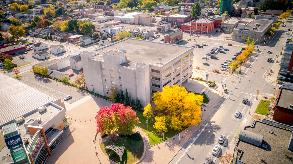 55 Athol St, Oshawa, ON for lease - Building Photo - Image 3 of 5