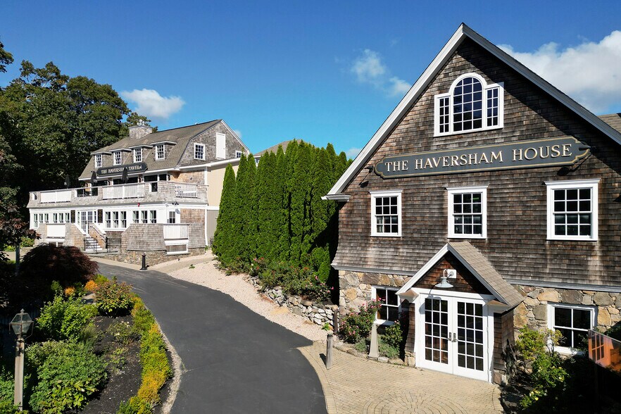 336 Post Rd, Westerly, RI for sale - Building Photo - Image 1 of 1