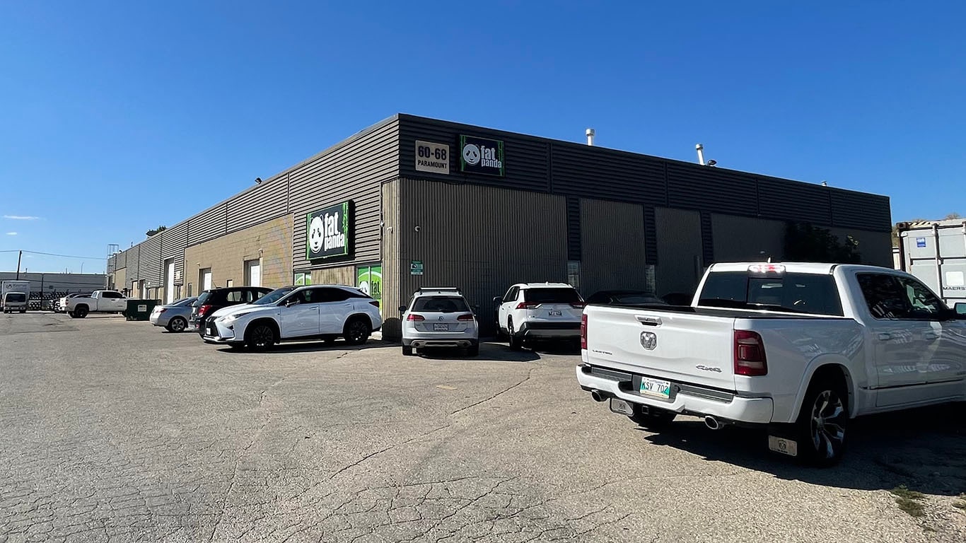 60-68 Paramount Rd, Winnipeg, MB for sale Primary Photo- Image 1 of 1