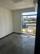 2600 Temple Heights Dr, Oceanside, CA for lease Interior Photo- Image 2 of 4