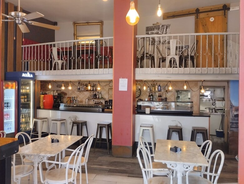 Retail in Valladolid for sale - Building Photo - Image 3 of 24