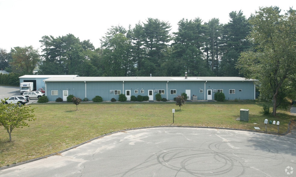 15 Herman Dr, Simsbury, CT for lease - Building Photo - Image 3 of 17