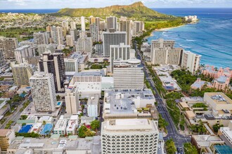 345 Royal Hawaiian Ave, Honolulu, HI - aerial  map view