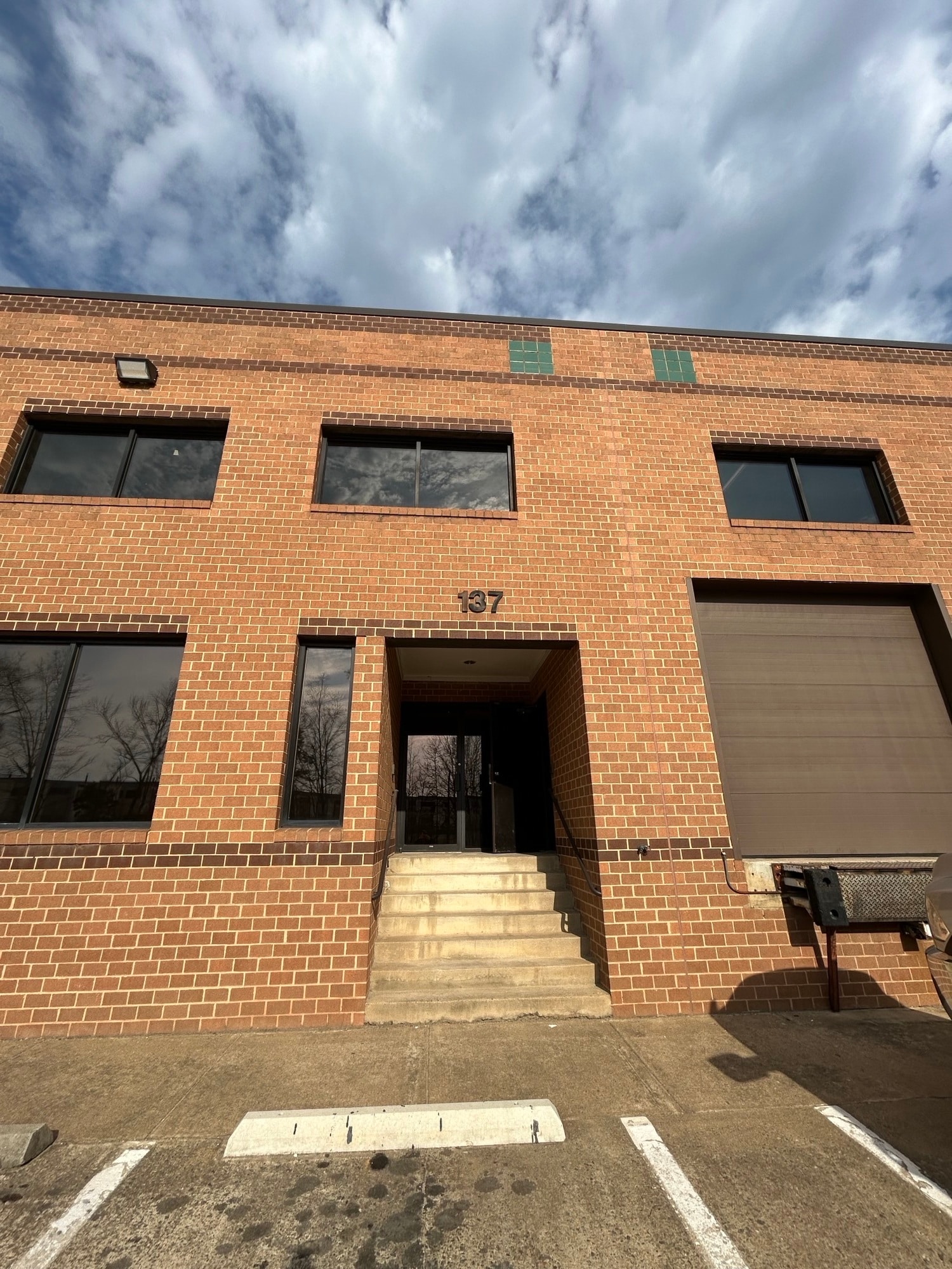 22900 Shaw Rd, Dulles, VA for lease Building Photo- Image 1 of 6