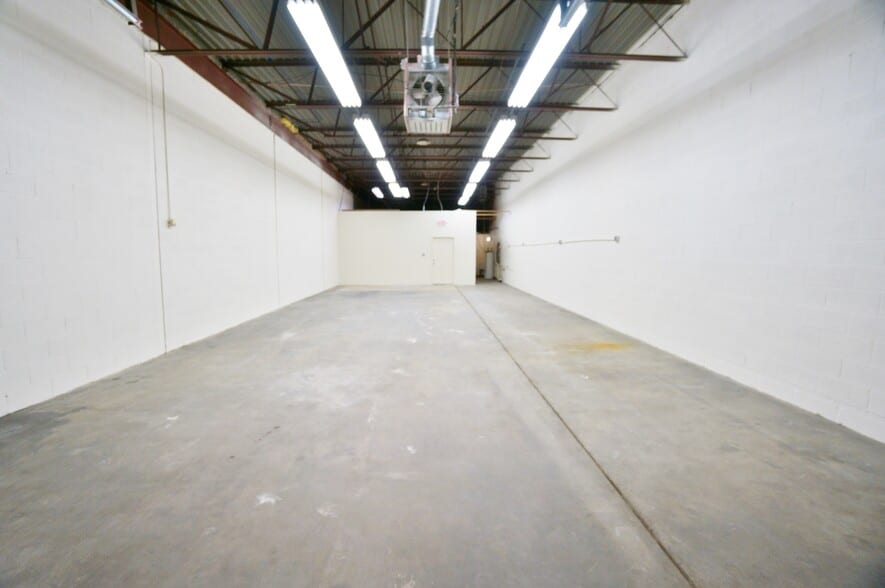 7205-7207 Lockport Pl, Lorton, VA for lease - Building Photo - Image 3 of 20