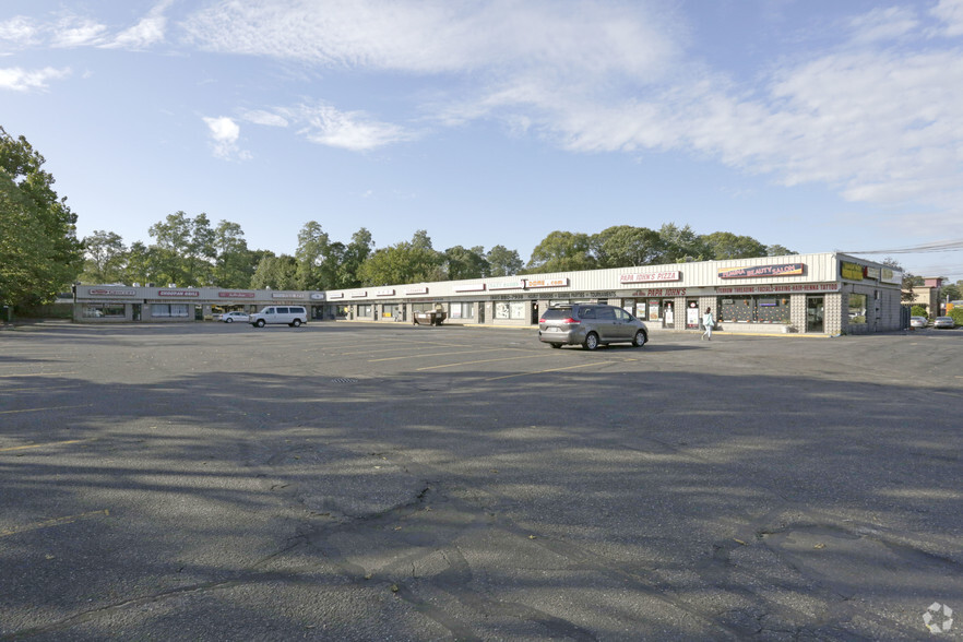 1310 Middle Country Rd, Selden, NY for sale - Primary Photo - Image 1 of 1