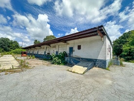 2810 Regina Dr NW, Atlanta GA - Automotive Property