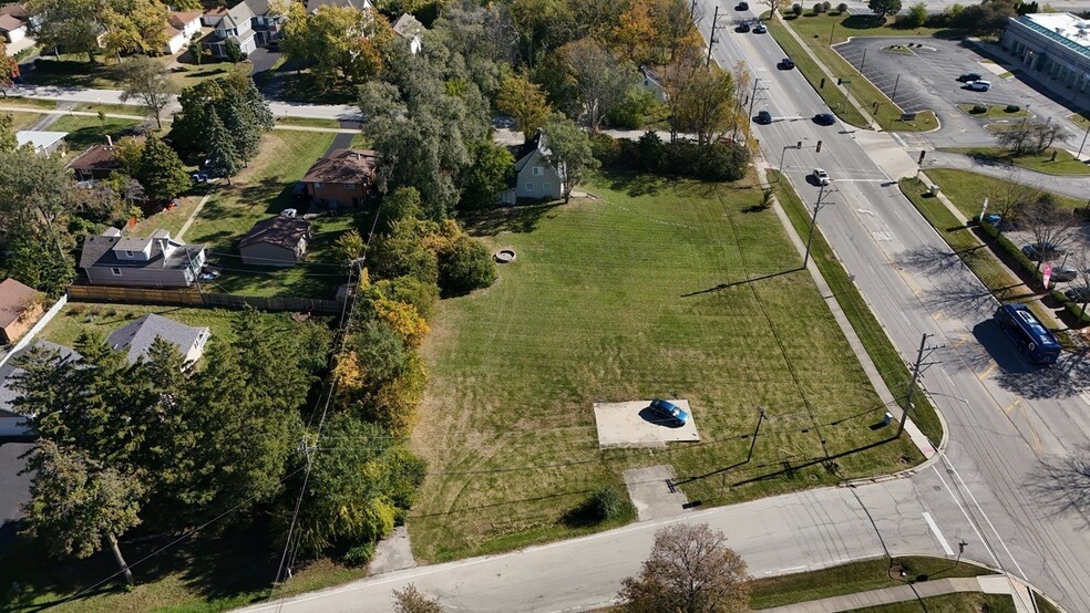 800 Ogden Ave, Lisle, IL for sale - Aerial - Image 2 of 5