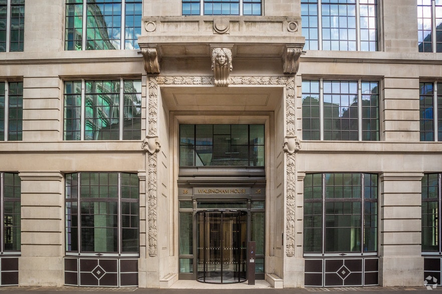 35 Seething Ln, London for lease - Building Photo - Image 3 of 10