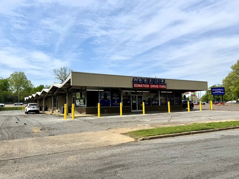 1724-1730 White Station Rd, Memphis, TN for lease - Building Photo - Image 2 of 2