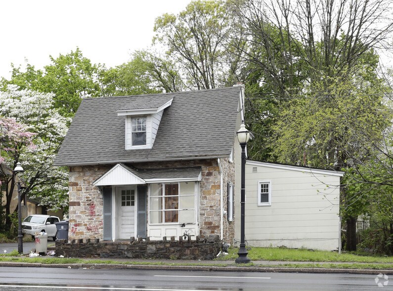 1646 Old York Rd, Abington, PA for sale - Building Photo - Image 2 of 4