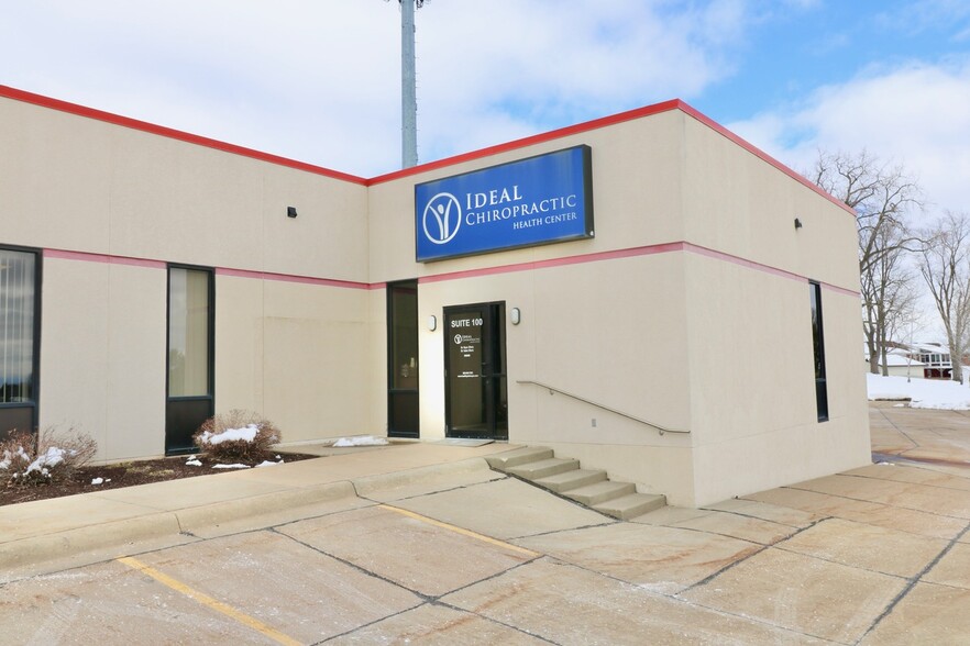 2200 John F Kennedy Rd, Dubuque, IA for sale - Building Photo - Image 1 of 1