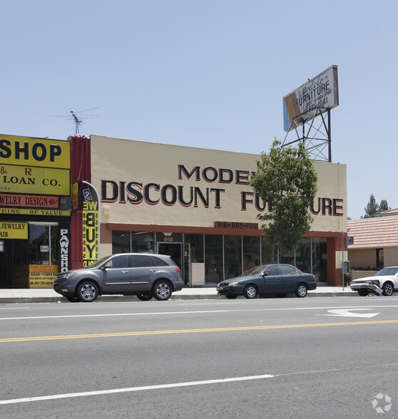 6418 Lankershim Blvd, North Hollywood, CA for lease - Primary Photo - Image 1 of 8