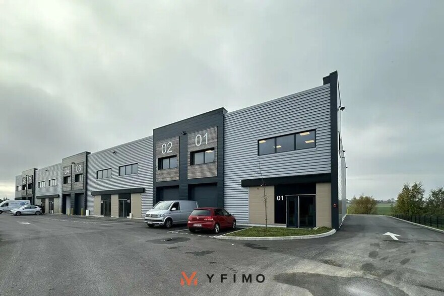 Flex in Droue-sur-Drouette for lease - Building Photo - Image 2 of 9