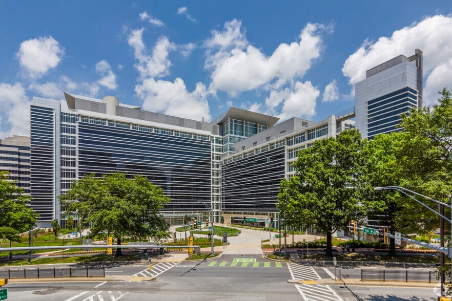 1 Inventa Pl, Silver Spring, MD for lease - Building Photo - Image 1 of 61