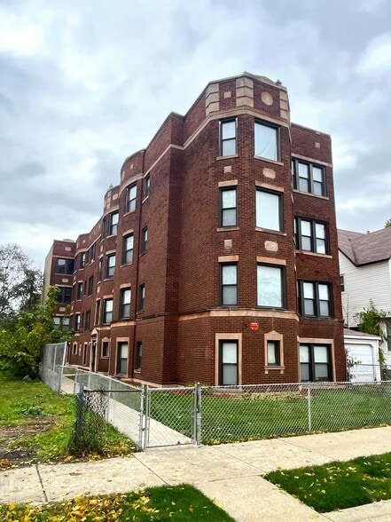 7704 S Emerald Ave, Chicago, IL for sale - Building Photo - Image 1 of 4