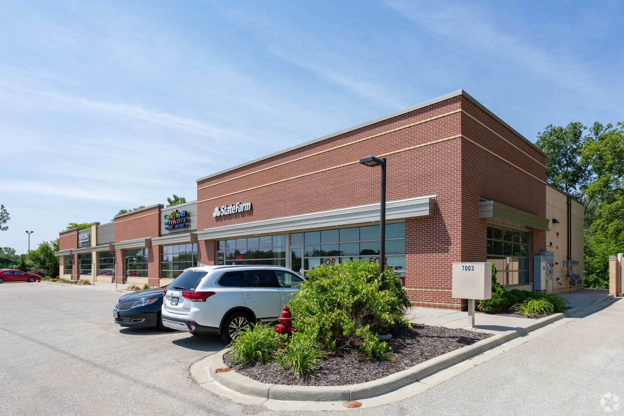 7003 S Howell Ave, Oak Creek, Wi 53154 - New Retail Or Office 