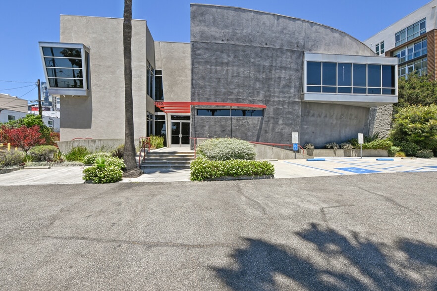 6735 Selma Ave, Hollywood, CA for sale - Building Photo - Image 1 of 10