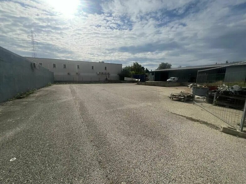 Industrial in PLAN-D'ORGON for lease - Building Photo - Image 1 of 5