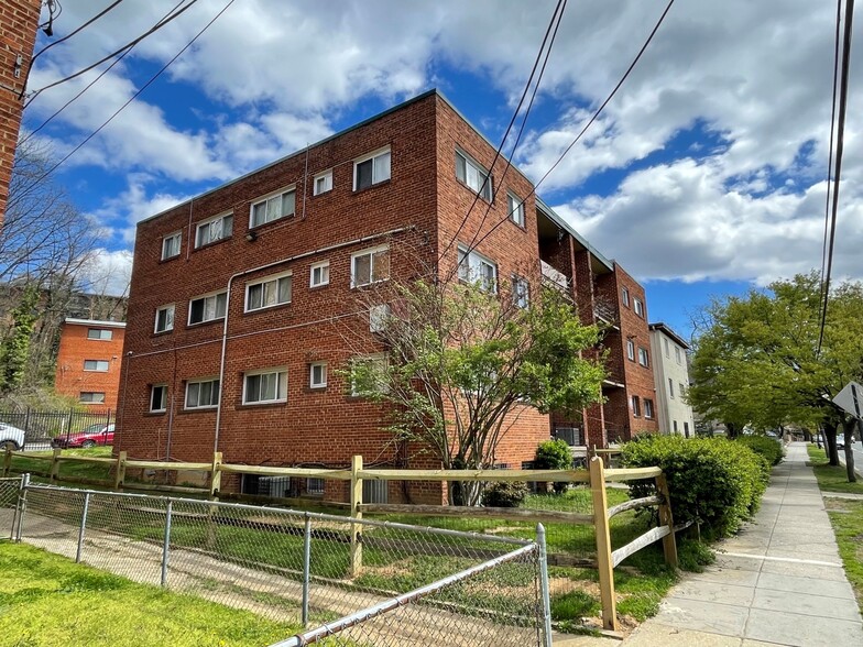 4010 Livingston Rd SE, Washington, DC for sale - Building Photo - Image 2 of 16