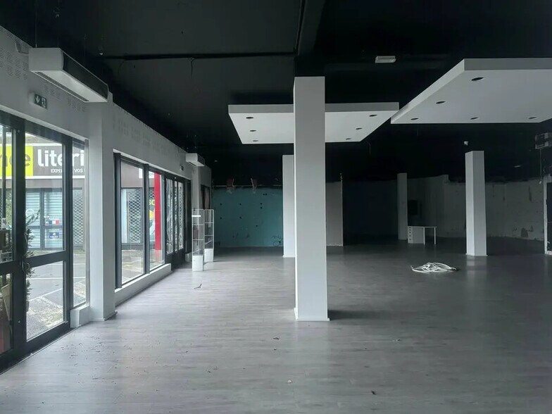 Retail in Brest for sale - Interior Photo - Image 1 of 7