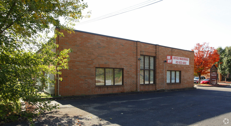 2828 Broadway St, Monroeville, PA for lease - Building Photo - Image 3 of 3