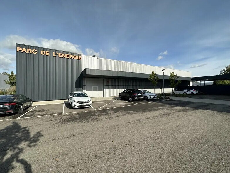 Industrial in Bischheim for lease - Building Photo - Image 1 of 5