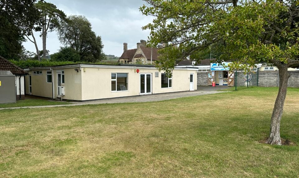 22-14 Ashburton Rd, Bovey Tracey for lease Primary Photo- Image 1 of 2