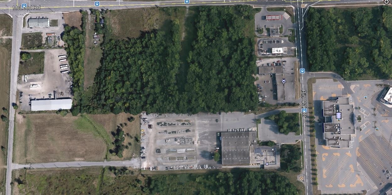 8100 Mcleod Rd, Niagara Falls, ON L2E 6S5