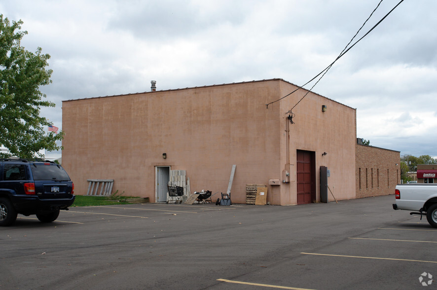 23943 Industrial Park Dr, Farmington Hills, MI for lease - Building Photo - Image 3 of 3