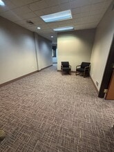 1580 McLaughlin Run Rd, Upper Saint Clair, PA for lease Interior Photo- Image 2 of 8