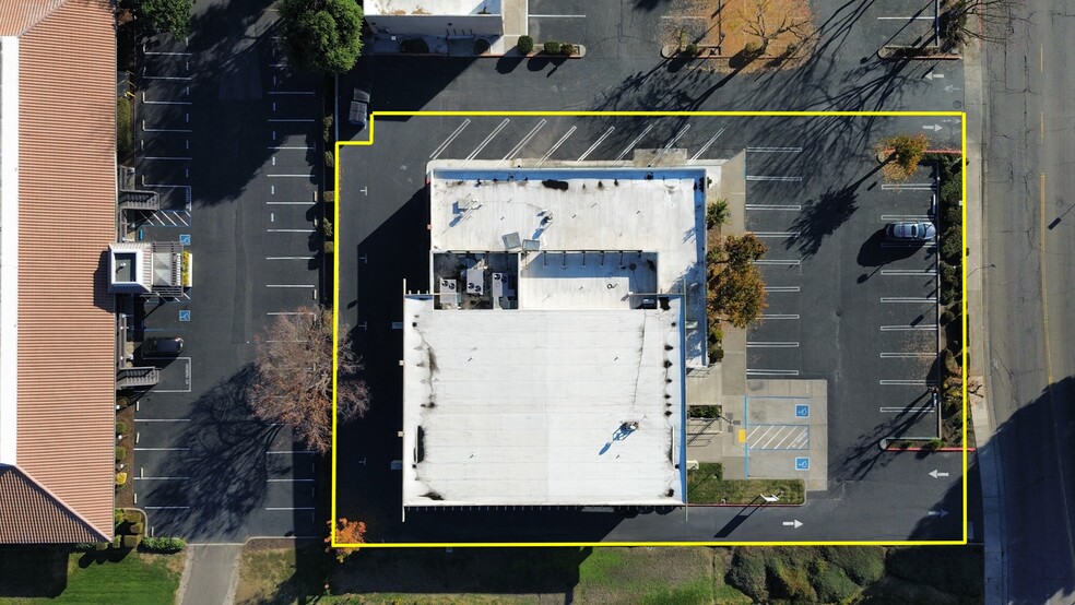 850 W March Ln, Stockton, CA for lease - Building Photo - Image 3 of 9