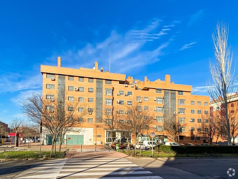 Calle Oslo, 18, Alcorcón, Madrid for sale - Building Photo - Image 2 of 2