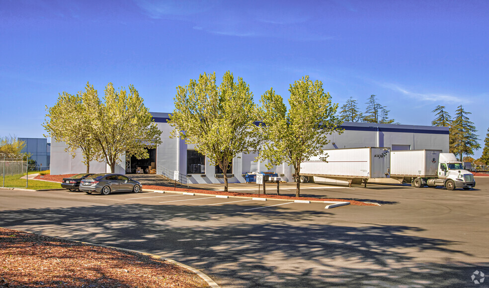 2230-2248 Stagecoach Rd, Stockton, CA for lease - Building Photo - Image 3 of 14