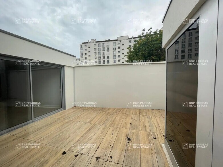 Office in Orléans for lease - Building Photo - Image 3 of 9