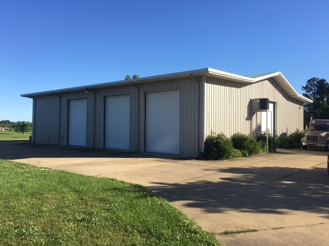 11151 Hilltop Loop, Northport, AL for sale - Building Photo - Image 1 of 1