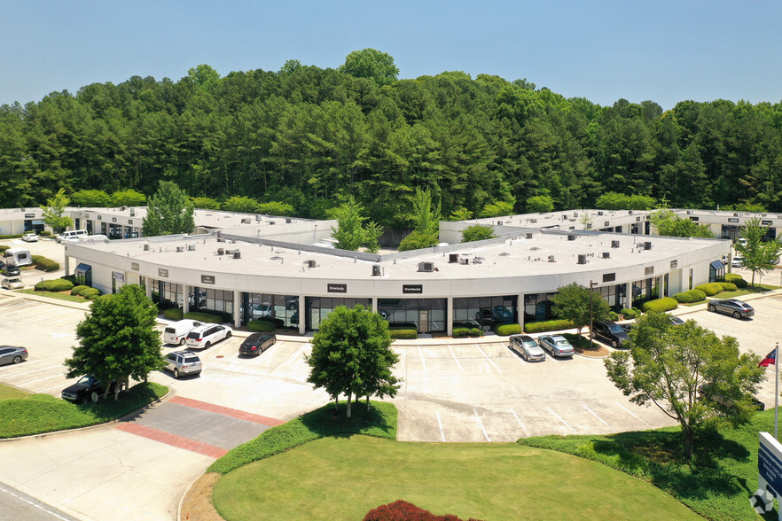 6500 McDonough Dr, Norcross, GA for lease - Primary Photo - Image 2 of 5