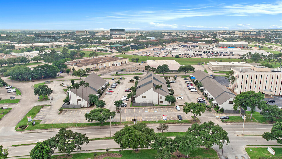 17000 El Camino Real, Houston, TX for lease - Building Photo - Image 1 of 5