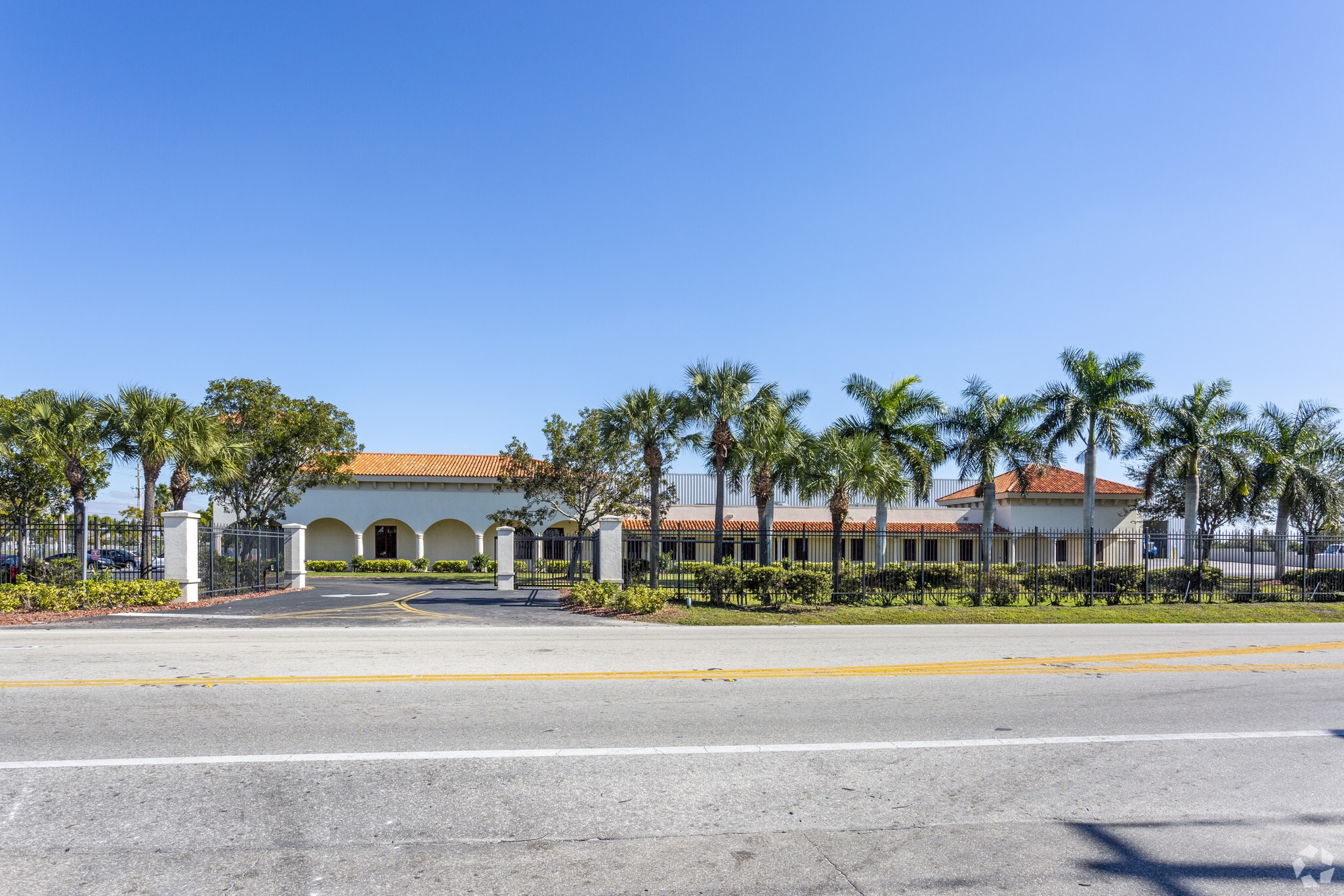 2996 Hanson St, Fort Myers, FL for sale Primary Photo- Image 1 of 5