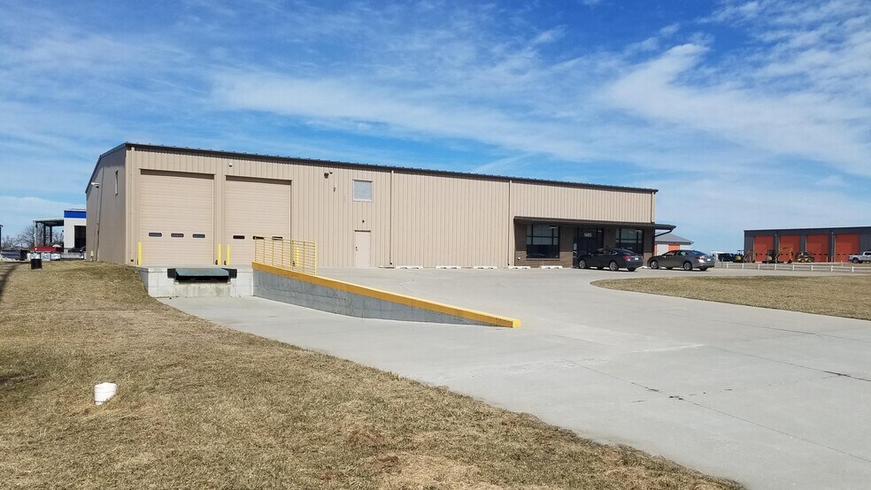 1485 Blue Sky Blvd, Huxley, IA for sale - Building Photo - Image 1 of 1