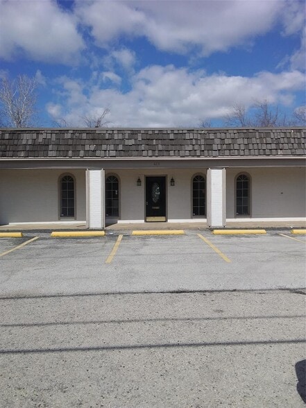 623 E Dallas Rd, Grapevine, TX for sale - Primary Photo - Image 1 of 16