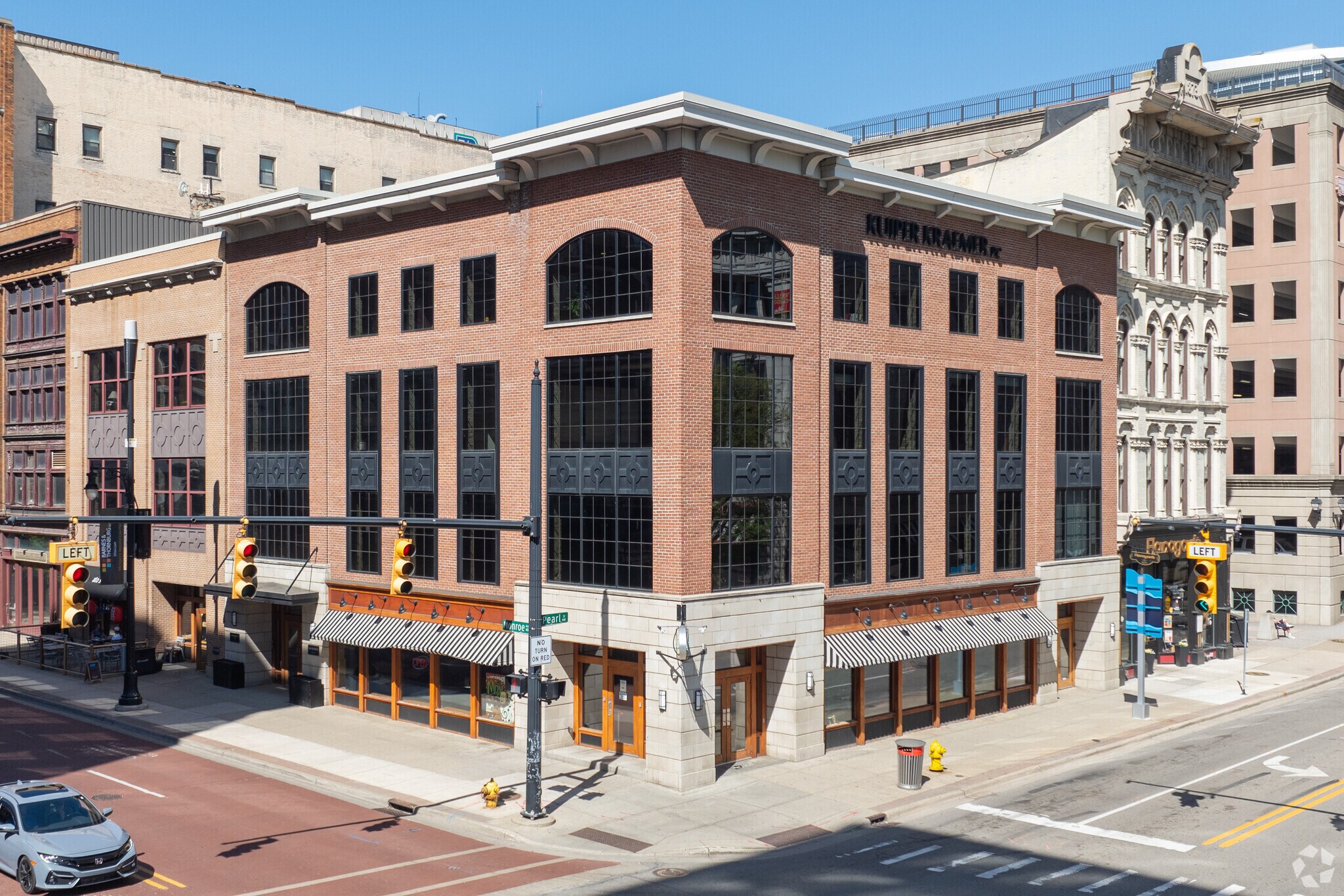 180 Monroe Ave NW, Grand Rapids, MI for lease Primary Photo- Image 1 of 5