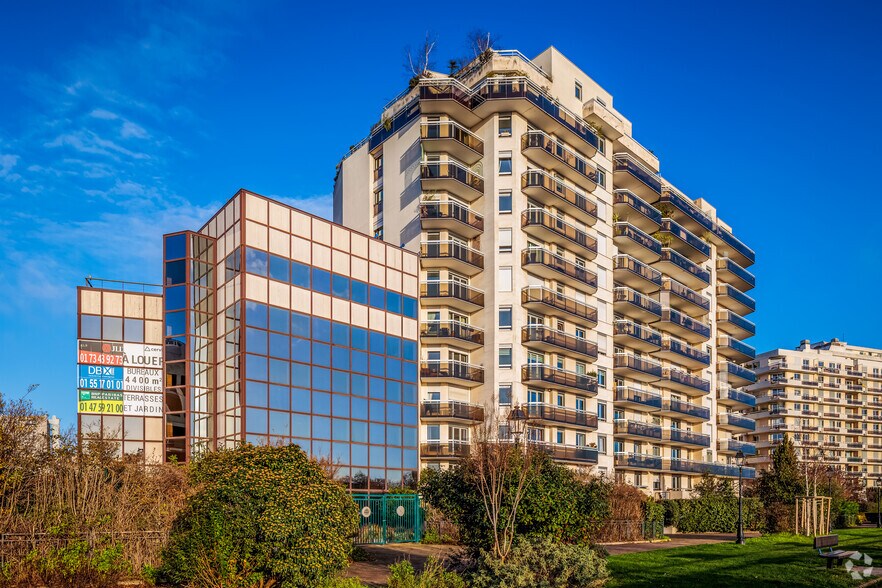 2 Rue Sainte-Marie, Courbevoie for lease - Building Photo - Image 2 of 7