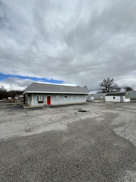 1775 W US Highway 421, Delphi, IN for sale - Primary Photo - Image 1 of 32